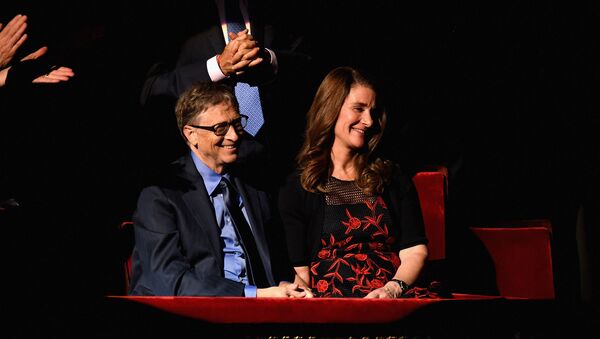 Bill Gates (L) and Melinda Gates attends the ONE Campaign and (RED)s concert to mark World AIDS Day, celebrate the incredible progress thats been made in the fights against extreme poverty and HIV/AIDS, and to honor the extraordinary leaders, dedicated activists, and passionate partners who have made that progress possible. At Carnegie Hall on December 1, 2015 in New York City.  - Sputnik International