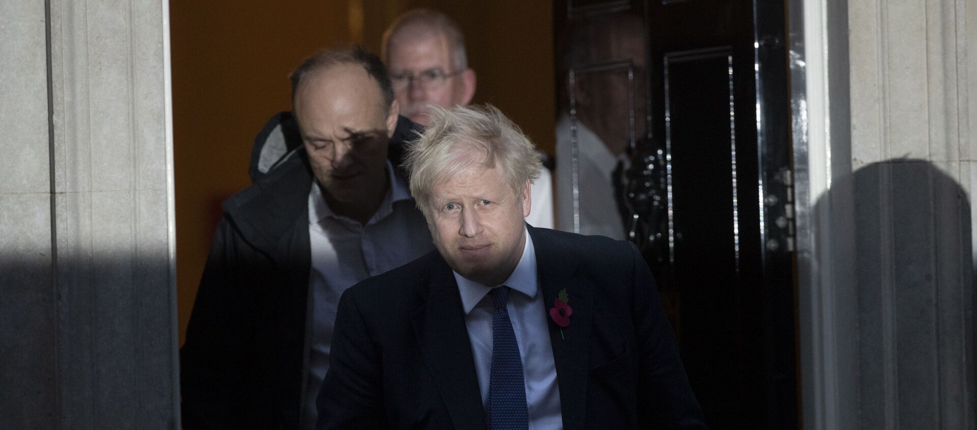 British Prime Minister Boris Johnson and his advisor Dominic Cummings, left, leave 10 Downing Street in London, and get in a car together to go to the Houses of Parliament, Monday, Oct. 28, 2019 - Sputnik International, 1920, 26.05.2021