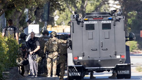 Police secure the scene of a mass shooting in San Jose - Sputnik International