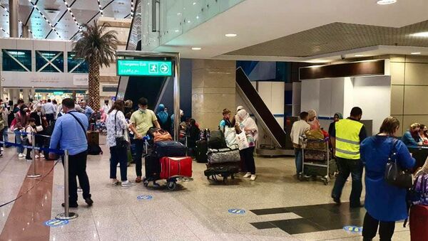 Russian citizens, mostly women and children, arrived from the Gaza Strip at Cairo International Airport - Sputnik International
