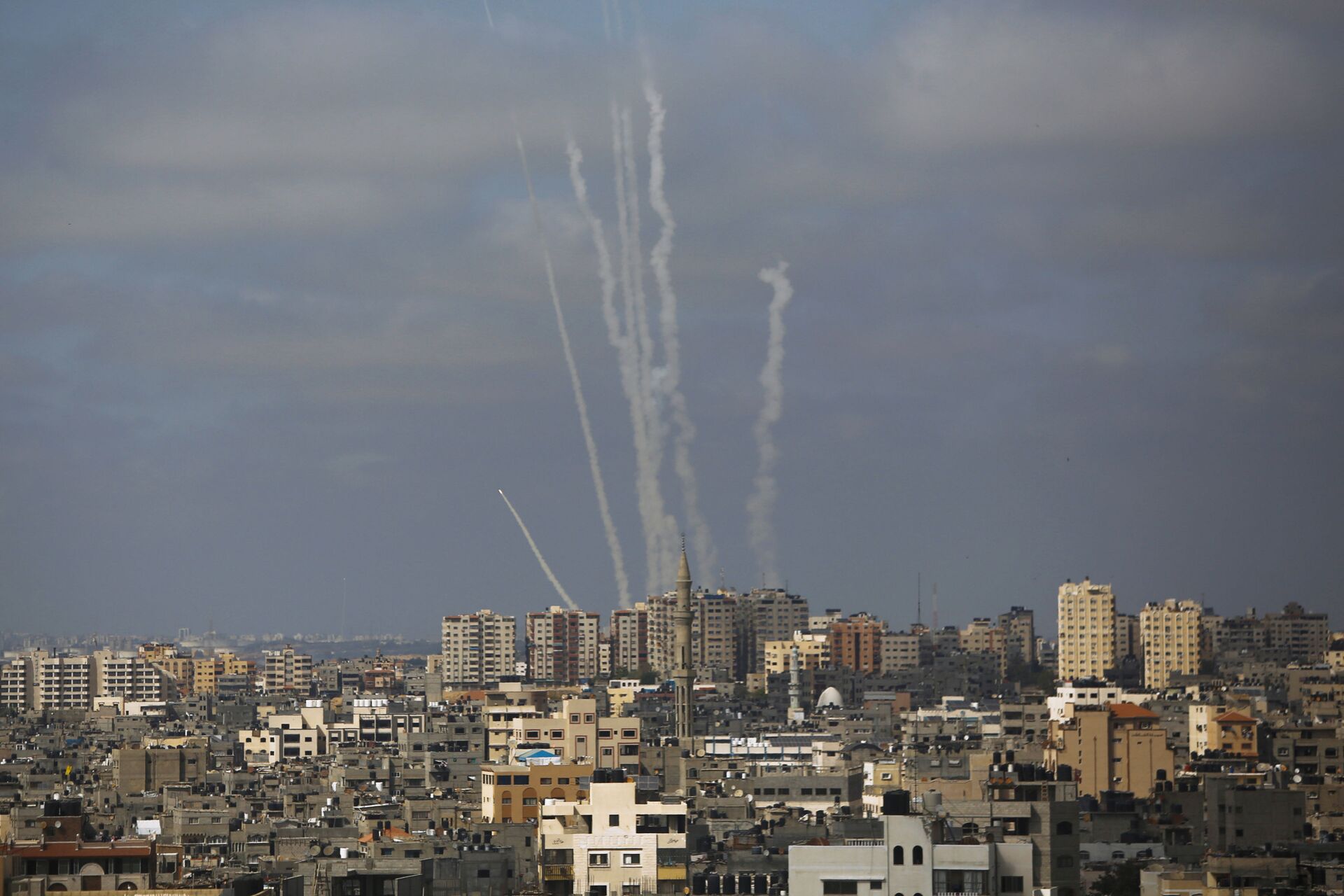 Rockets are launched from the Gaza Strip towards Israel, in Gaza City, Thursday, May 20, 2021. - Sputnik International, 1920, 13.03.2022