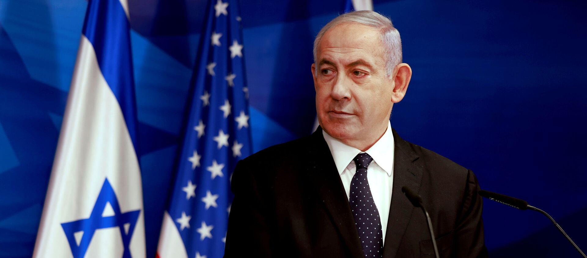 Israeli Prime Minister Benjamin Netanyahu looks at U.S. Secretary of State Antony Blinken (not pictured) during a joint news conference in Jerusalem, May 25, 2021. - Sputnik International, 1920, 01.06.2021