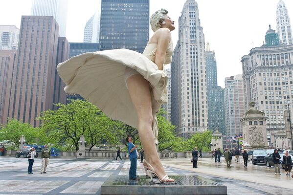 Marilyn Monroe 95th Birth Anniversary - Stunning Images of Blonde Bombshell   - Sputnik International