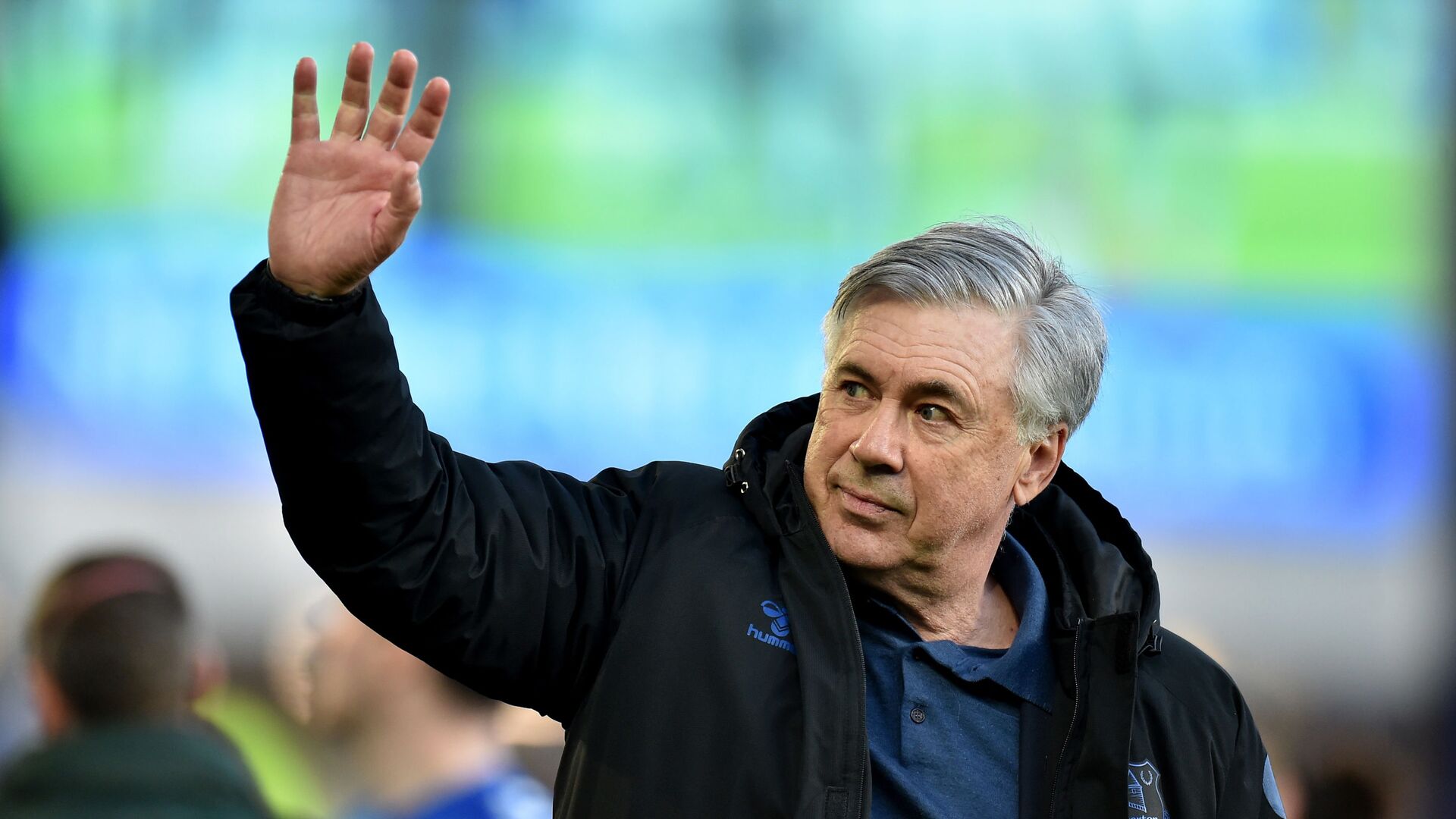 Soccer Football - Premier League - Everton v Wolverhampton Wanderers - Goodison Park, Liverpool, Britain - May 19, 2021 Everton manager Carlo Ancelotti waves to fans during a lap of appreciation after the match - Sputnik International, 1920, 31.01.2022