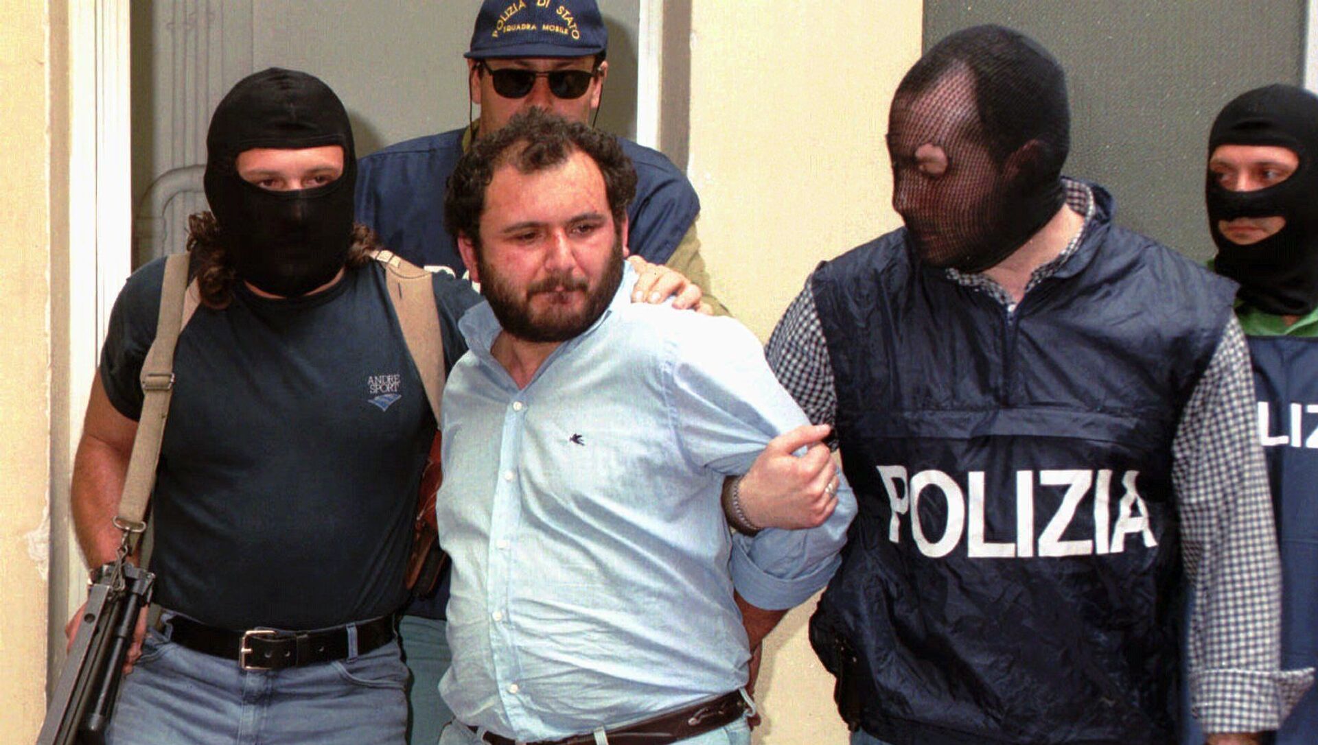 Giovanni Brusca being arrested in 1996 - Sputnik International, 1920, 01.06.2021