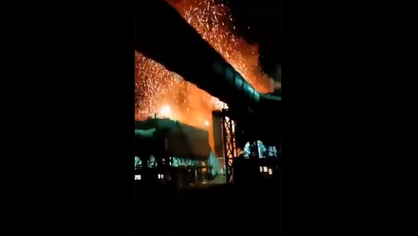 Screenshot from a video allegedly showing an explosion at a steel factory in the Iranian city of Zarand - Sputnik International