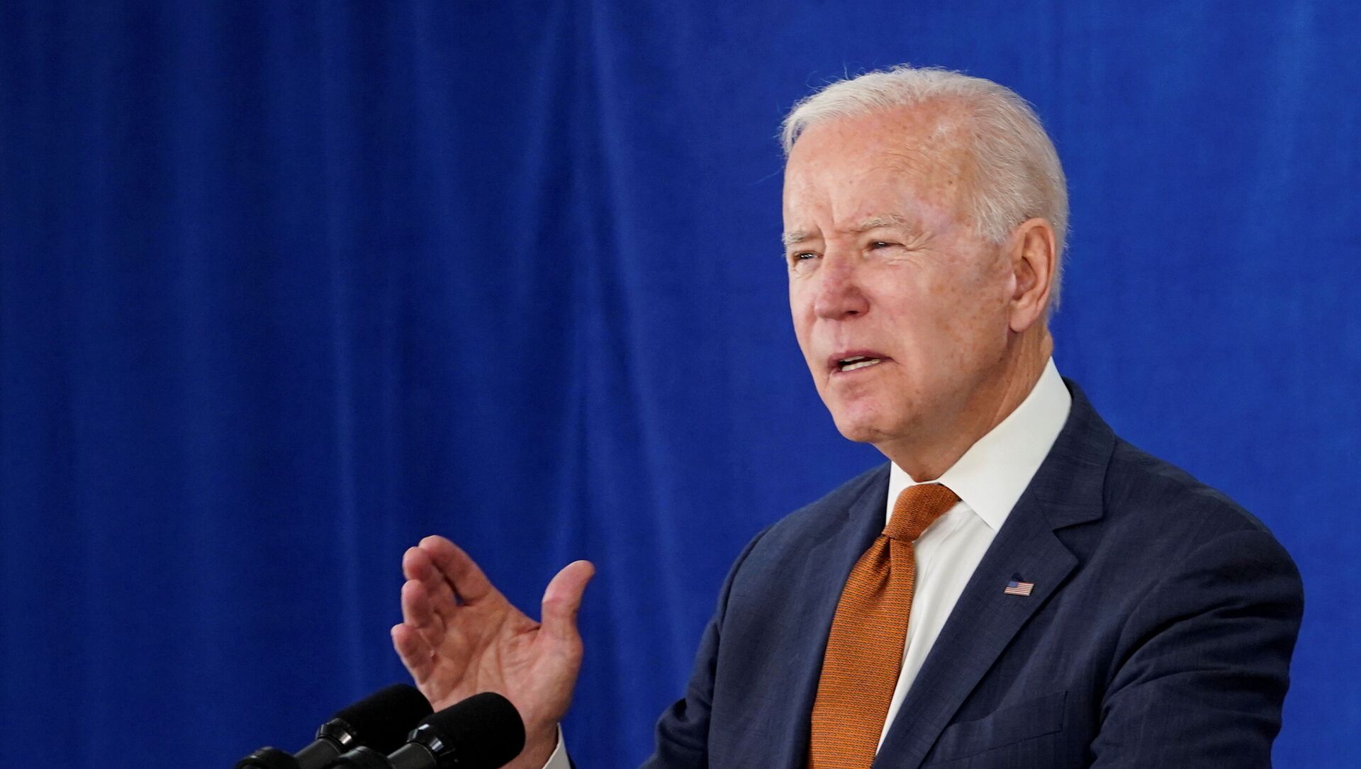 U.S. President Joe Biden delivers remarks on the May jobs report after U.S. employers boosted hiring amid the easing coronavirus disease (COVID-19) pandemic, at the Rehoboth Beach Convention Center in Rehoboth Beach, Delaware, U.S., June 4, 2021 - Sputnik International, 1920, 09.06.2021