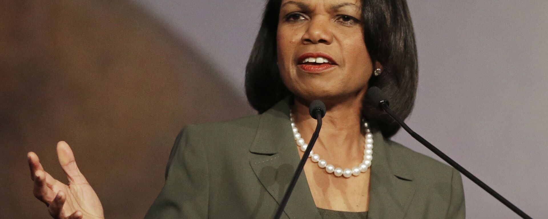 In this March 15, 2014 file photo, former Secretary of State Condoleezza Rice gestures while speaking at the California Republican Party 2014 Spring Convention in Burlingame, Calif - Sputnik International, 1920, 07.06.2021