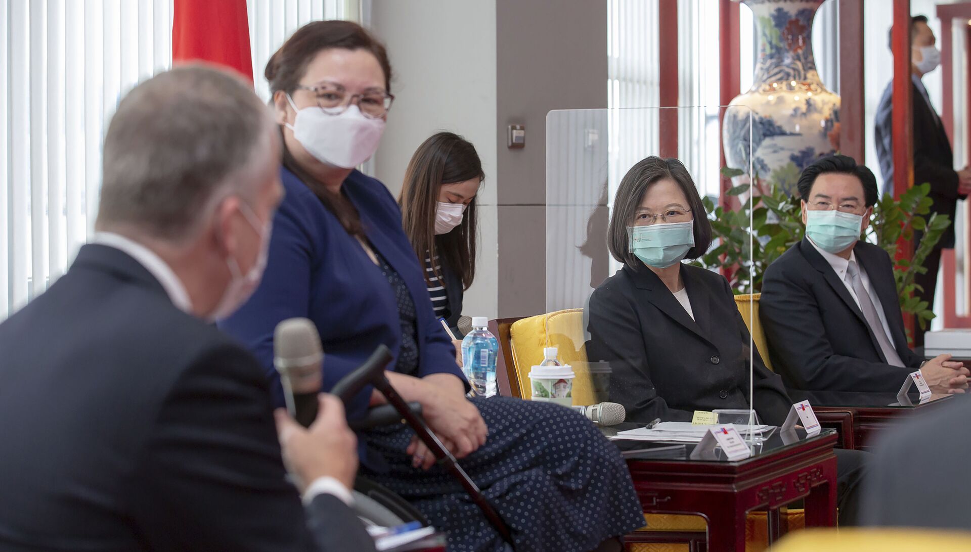 In this photo released by the Taiwan Presidential Office, President Tsai Ing-wen, second right, and Foreign Minister Joseph Wu, right, listen as U.S. Republican Sen. Dan Sullivan of Alaska at left speaks next to Democratic Sen. Tammy Duckworth of Illinois in Taipei, Taiwan, on Sunday, June 6, 2021 - Sputnik International, 1920, 09.10.2021