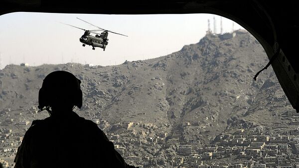 A CH-47 Chinook helicopter flies over Kabul, Afghanistan, June 4, 2007.  DoD photo by Cherie A. Thurlby.  - Sputnik International