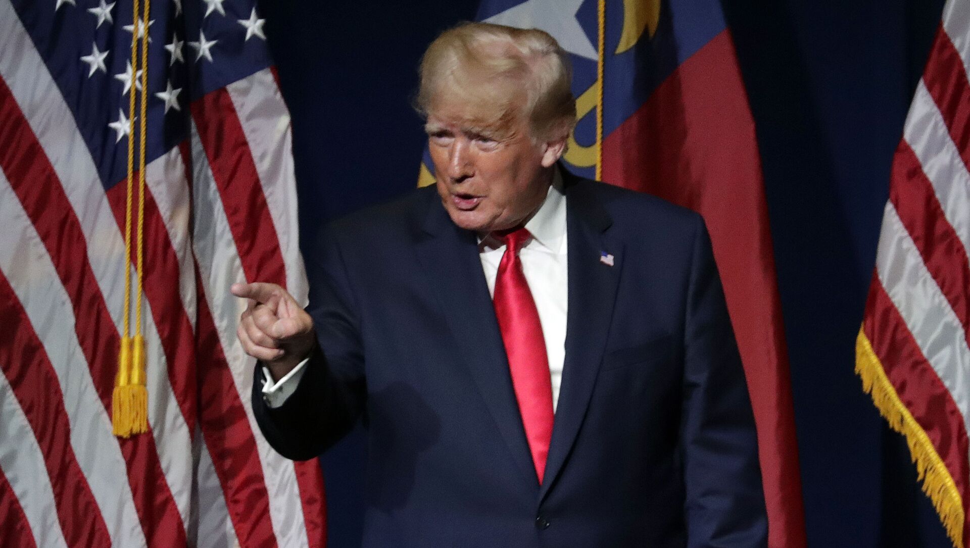 Former President Donald Trump acknowledges the crowd before he speaks at the North Carolina Republican Convention Saturday, June 5, 2021, in Greenville, N.C. - Sputnik International, 1920, 17.06.2021