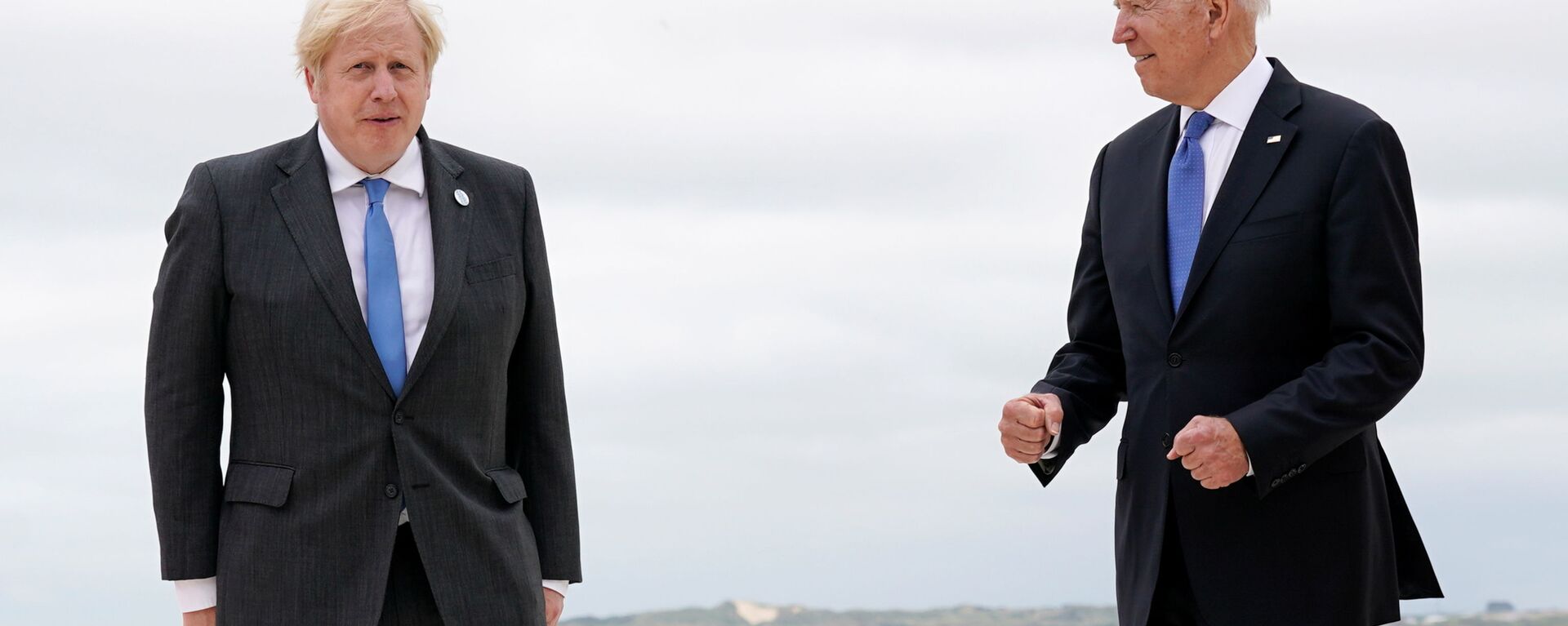 British Prime Minister Boris Johnson and U.S. President Joe Biden pose for photos at the G-7 summit, in Carbis Bay, Cornwall, Britain June 11, 2021 - Sputnik International, 1920
