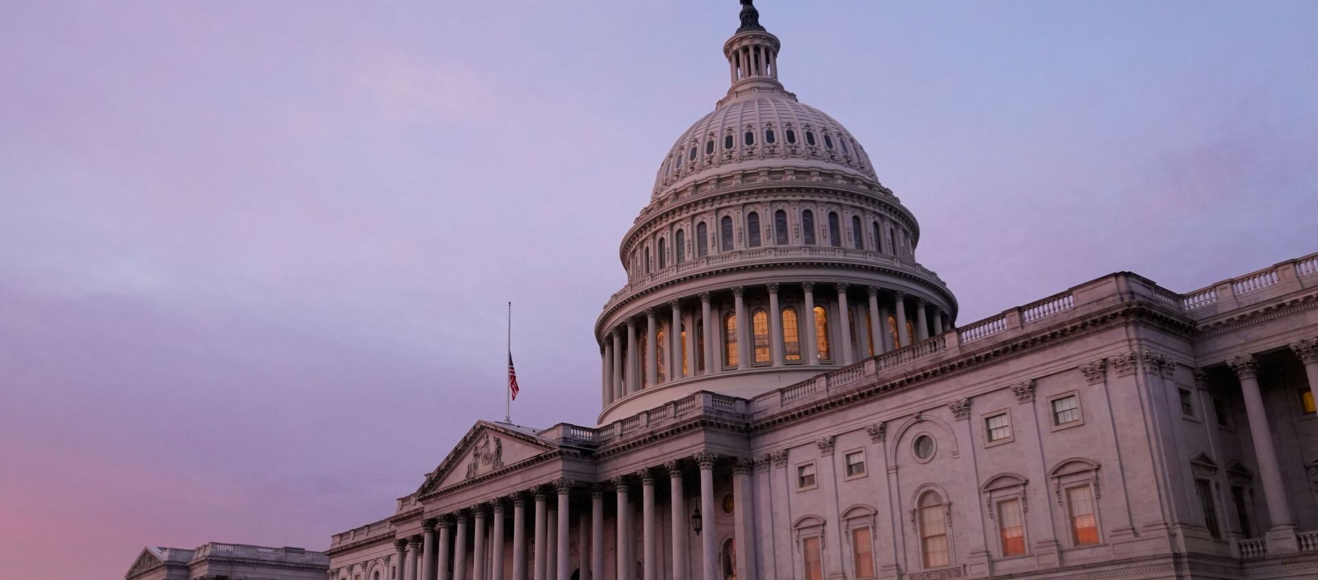 The U.S. Capitol is seen at sunrise.  Washington, U.S. January 11, 2021. - Sputnik International, 1920, 17.06.2021