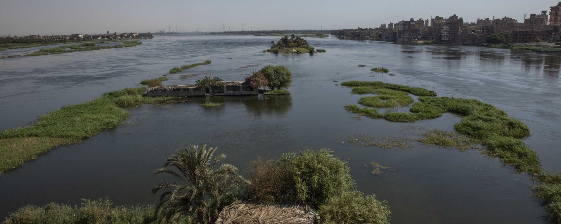 The River Nile as it passes through Beni Suef, Egypt. The Egyptians fear water levels will go down if the Ethiopian dam goes ahead. - Sputnik International, 1920, 14.06.2021