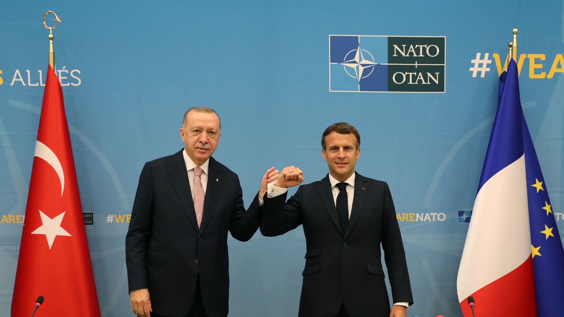 Turkish President Tayyip Erdogan meets with his French counterpart Emmanuel Macron during a bilateral meeting, on the sidelines of the NATO summit, in Brussels, Belgium June 14, 2021. - Sputnik International, 1920, 26.05.2022