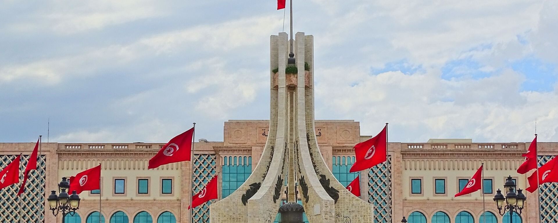 Tunisia monument flags - Sputnik International, 1920, 15.06.2021
