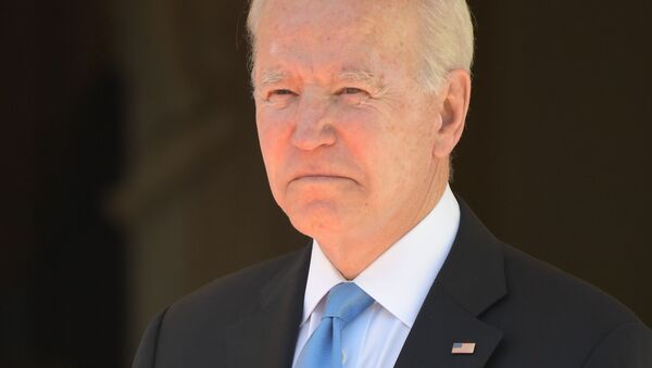 US President Joe Biden poses for a photo prior to the Russian-American talks at the Villa La Grange in Geneva, Switzerland - Sputnik International