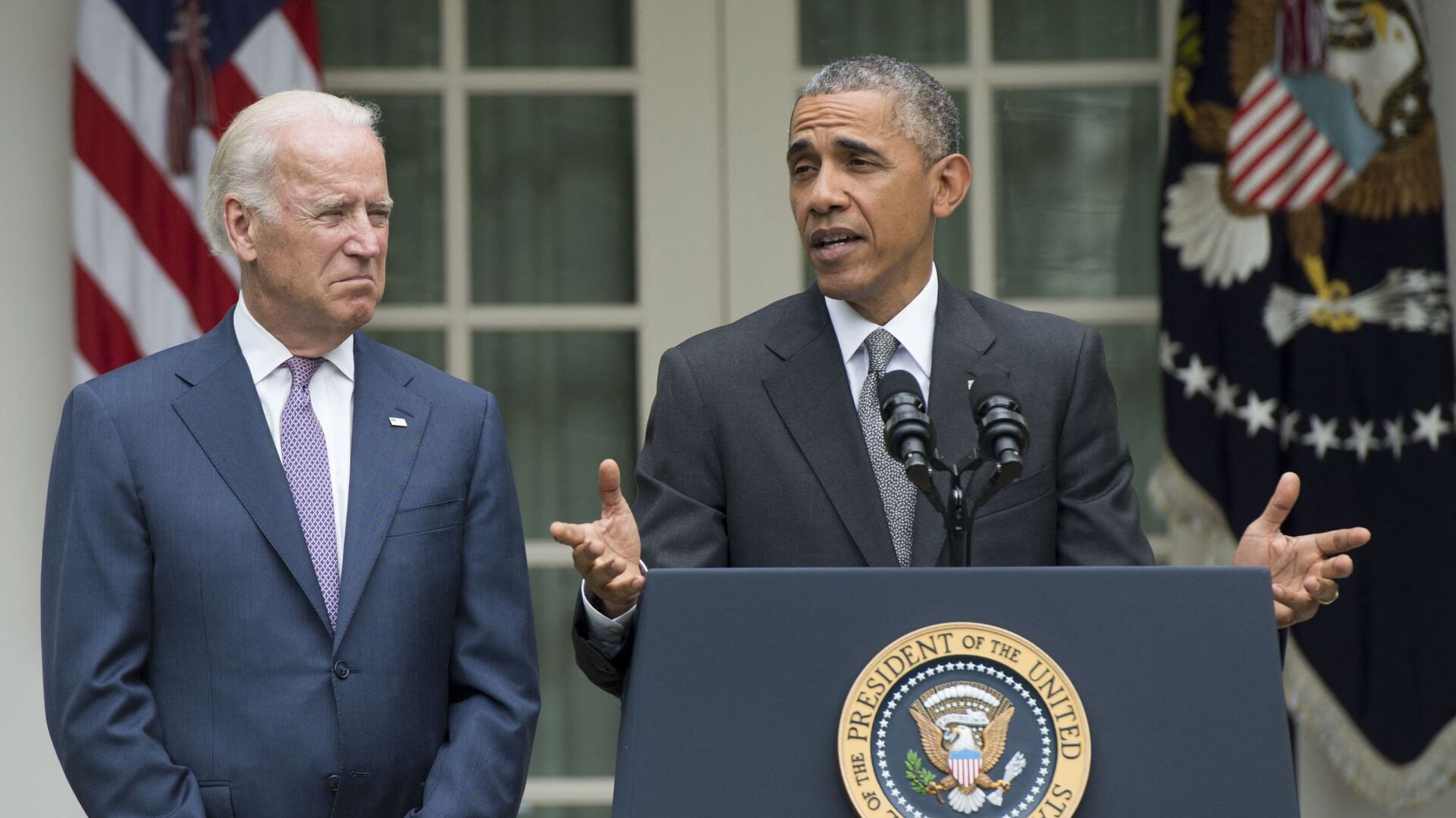 US President Barack Obama speaks alongside US Vice President Joe Biden about the Supreme Court's ruling to uphold the subsidies that comprise the Affordable Care Act, known as Obamacare, in the Rose Garden of the White House in Washington, DC, June 25, 2015 - Sputnik International, 1920, 19.06.2021