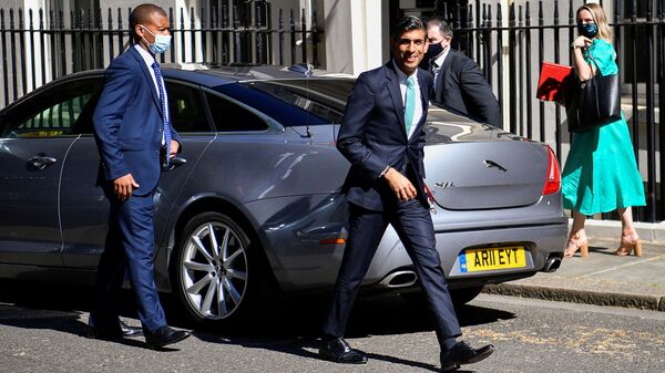 Chancellor of the Exchequer Rishi Sunak arrives at 10 Downing Street in London - Sputnik International