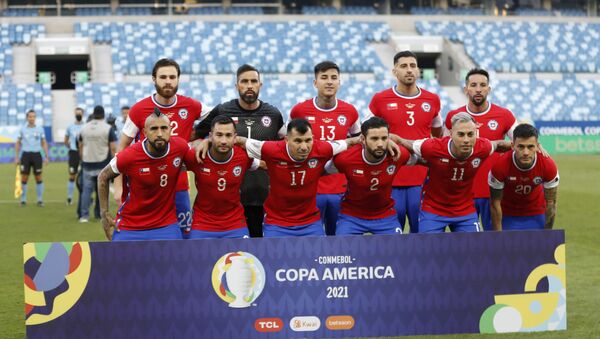 Soccer Football - Copa America 2021 - Group A - Chile v Bolivia - Arena Pantanal, Cuiaba, Brazil - June 18, 2021 Chile players pose for a team group photo before the match - Sputnik International
