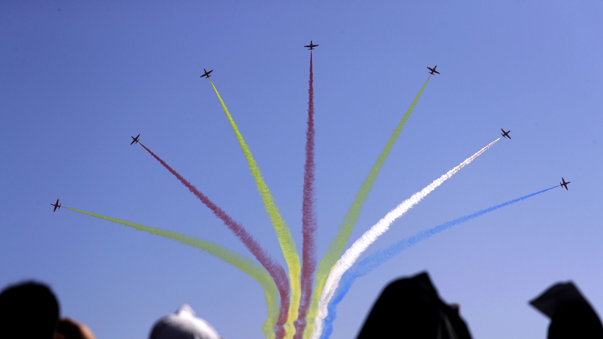 In this Wednesday, Nov. 7, 2018, file photo, China's K-8 aircrafts from the Aerobatic Team Hongying, meaning Red Eagle, of Chinese PLA's (People's Liberation Army) Air Force perform during the 12th China International Aviation and Aerospace Exhibition, also known as Airshow China 2018, in Zhuhai city, south China's Guangdong province. - Sputnik International, 1920, 22.06.2021