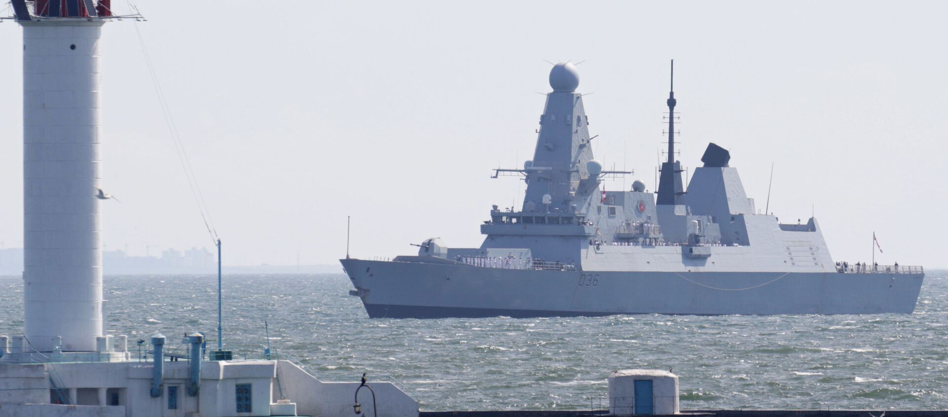 British Royal Navy's Type 45 destroyer HMS Defender arrives at the Black Sea port of Odessa, Ukraine June 18, 2021. Picture taken June 18, 2021 - Sputnik International, 1920, 24.06.2021