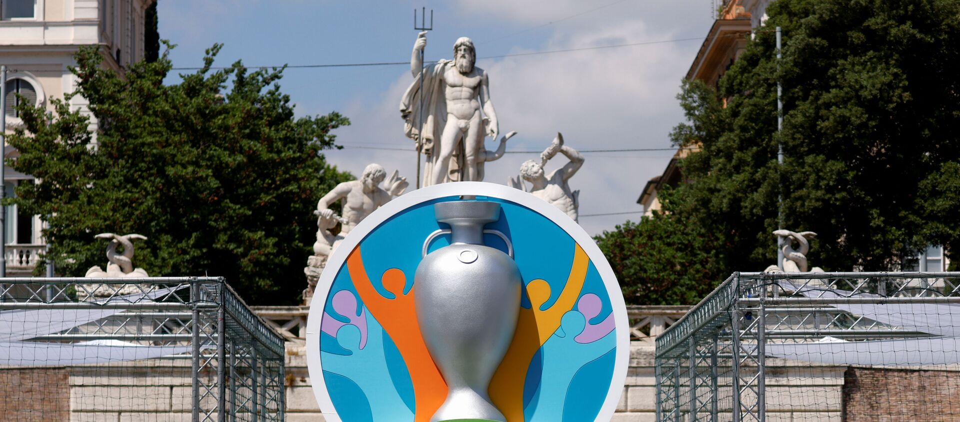 The logo of UEFA Euro 2020 is seen at the fan zone at Piazza del Popolo in Rome, Italy, June 7, 2021 - Sputnik International, 1920, 26.06.2021