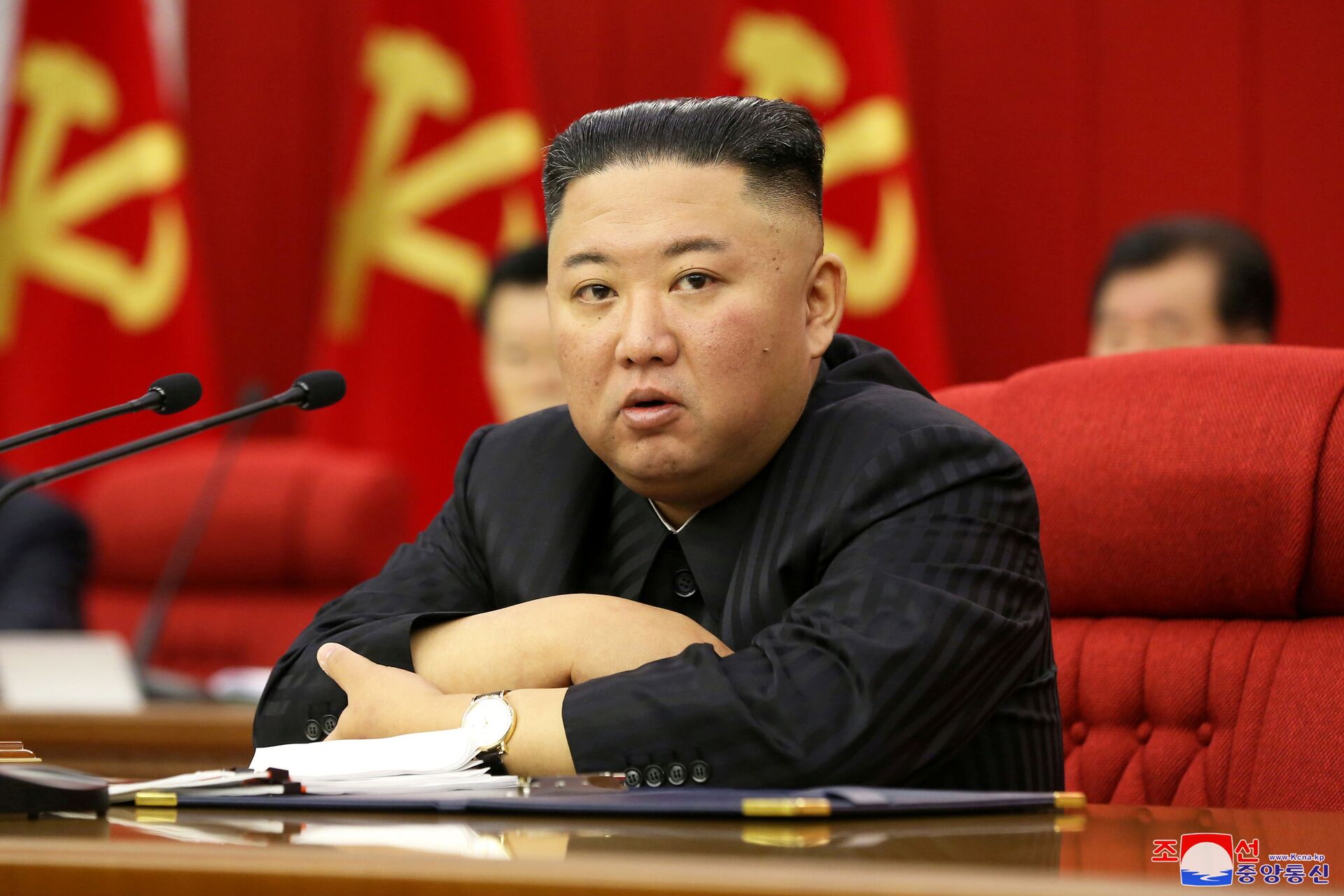 North Korean leader Kim Jong Un speaks at a meeting of the Workers' Party of Korea in Pyongyang, North Korea in this image released June 18, 2021 by the country's Korean Central News Agency. - Sputnik International, 1920, 07.09.2021