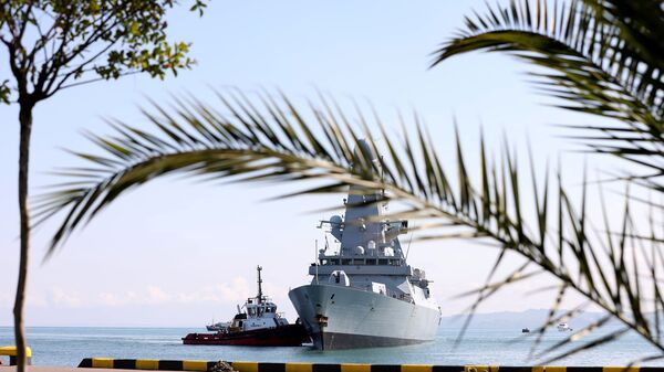 British warship HMS Defender arrives in Batumi - Sputnik International