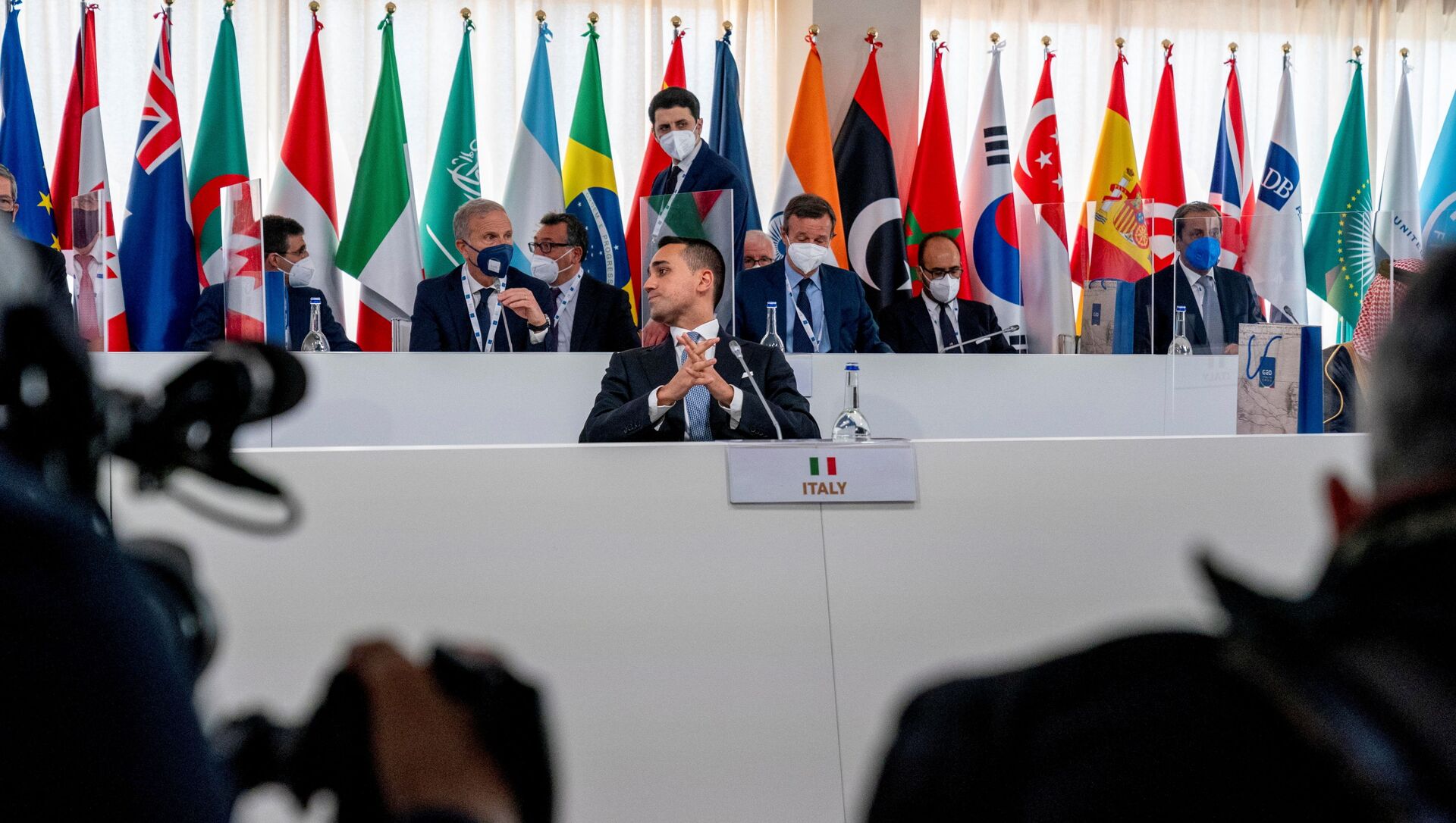 Italy's Foreign Minister Luigi Di Maio sits down to begin a G20 foreign ministers meeting in Matera, Italy June 29, 2021. - Sputnik International, 1920, 29.06.2021
