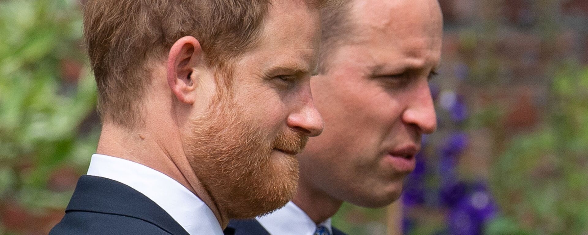 Britain's Prince William, The Duke of Cambridge, and Prince Harry, Duke of Sussex, attend the unveiling of a statue they commissioned of their mother Diana, Princess of Wales, in the Sunken Garden at Kensington Palace, London, Britain July 1, 2021 - Sputnik International, 1920, 04.07.2021
