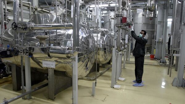 An Iranian technician works at a Uranium Conversion Facility (UCF) in Isfahan 20 November 2004 - Sputnik International