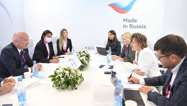 Veronika Nikishina, chief executive officer of the Russian Export Centre JSC (REC), held a working meeting with Nenad Popovic, Serbia's minister of innovation and technological development - Sputnik International