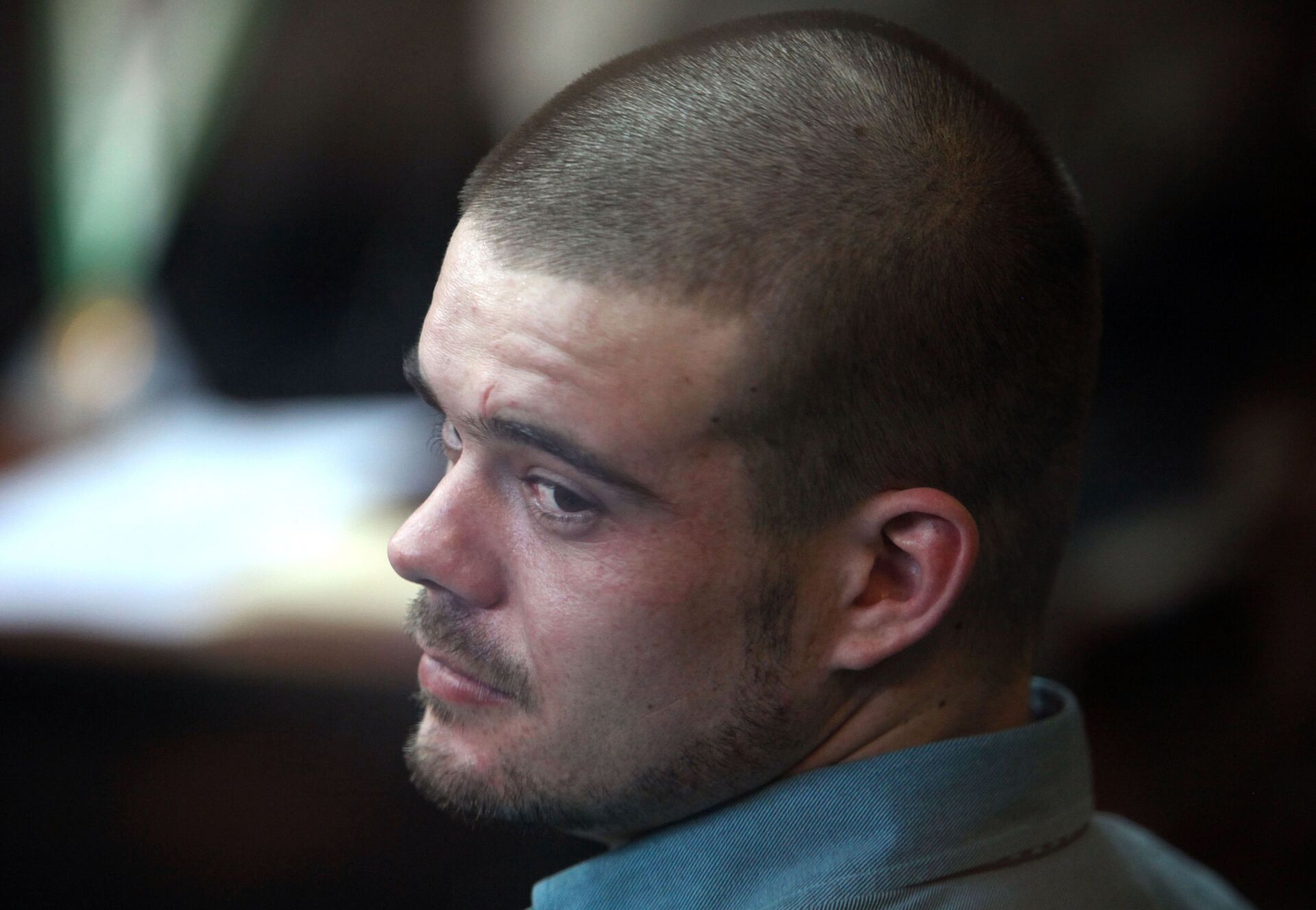 In this Jan. 11, 2012 file photo, Joran van der Sloot looks back from his seat after entering the courtroom for the continuation of his murder trial at San Pedro prison in Lima, Peru. Imprisoned Dutch killer Joran van der Sloot is now a father. - Sputnik International, 1920, 07.09.2021