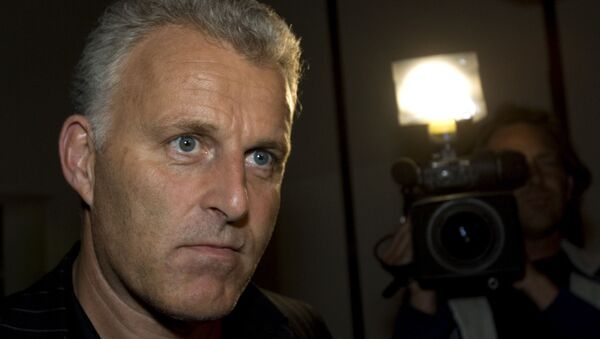 In this Thursday Jan. 31, 2008 file photo, Dutch crime reporter Peter R. de Vries reacts prior to attending a live TV show in Amsterdam, Netherlands. - Sputnik International