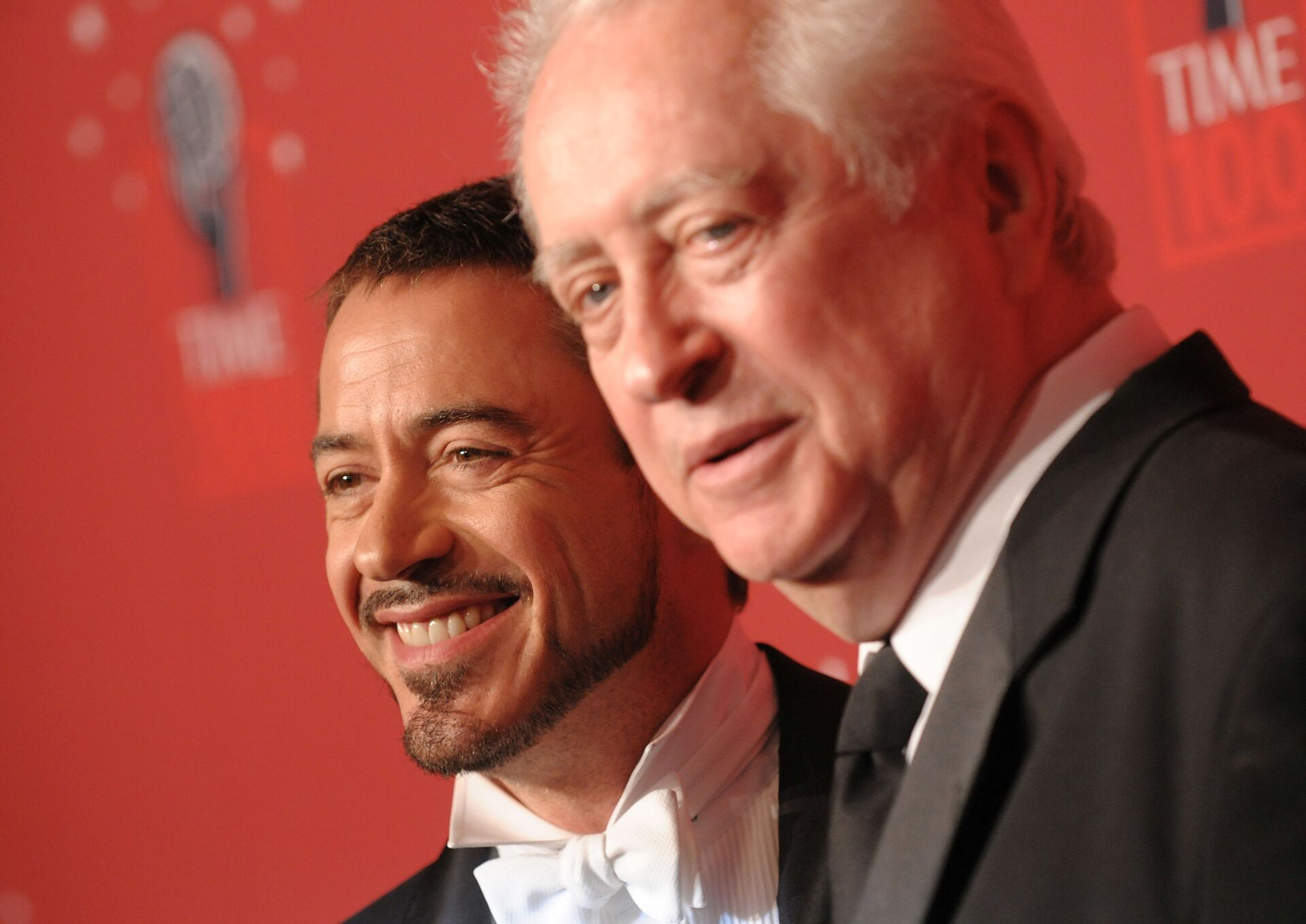 Actor Robert Downey Jr., left, and his father Robert Downey Sr. arrive at Time's 100 Most Influential People in the World Gala on Thursday, May 8, 2008 in New York. - Sputnik International, 1920, 07.09.2021