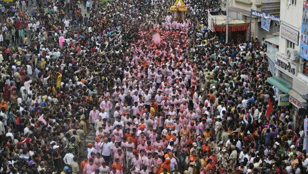 Indian Hindu devotees participate in the annual festival of Rath Yatra, or chariot procession, in Ahmadabad, India, Thursday, July 4, 2019.  - Sputnik International