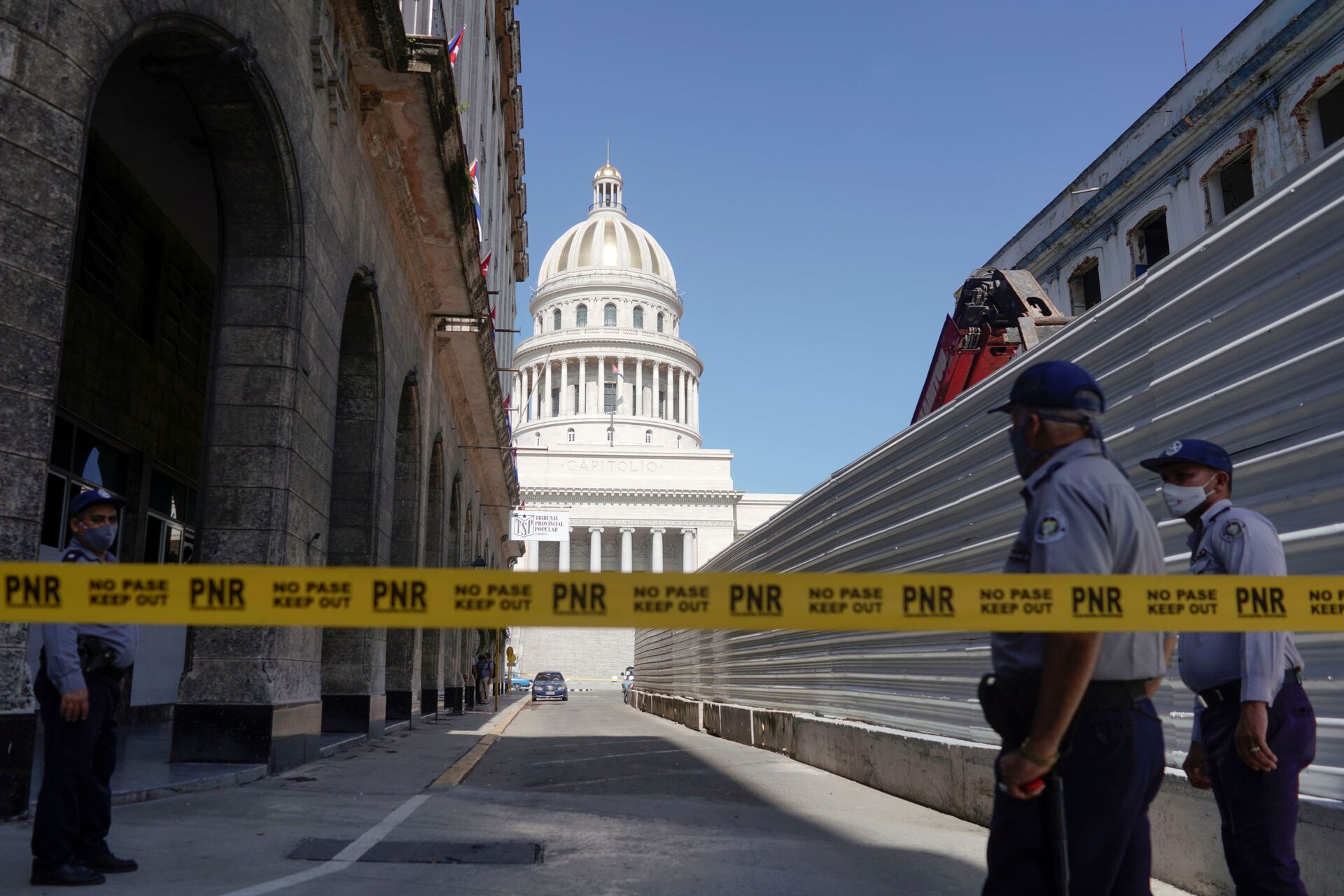 A police line is seen blocking a road leading to the National Capitol Building, in Havana, Cuba, July 12, 2021.  - Sputnik International, 1920, 07.09.2021
