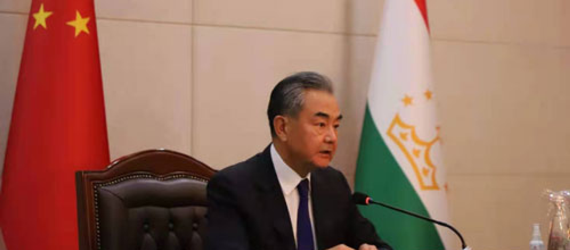 Chinese State Councilor and Foreign Minister Wang Yi met with the press in Dushanbe with Tajik Foreign Minister Sirojiddin Muhriddin - Sputnik International, 1920, 14.07.2021