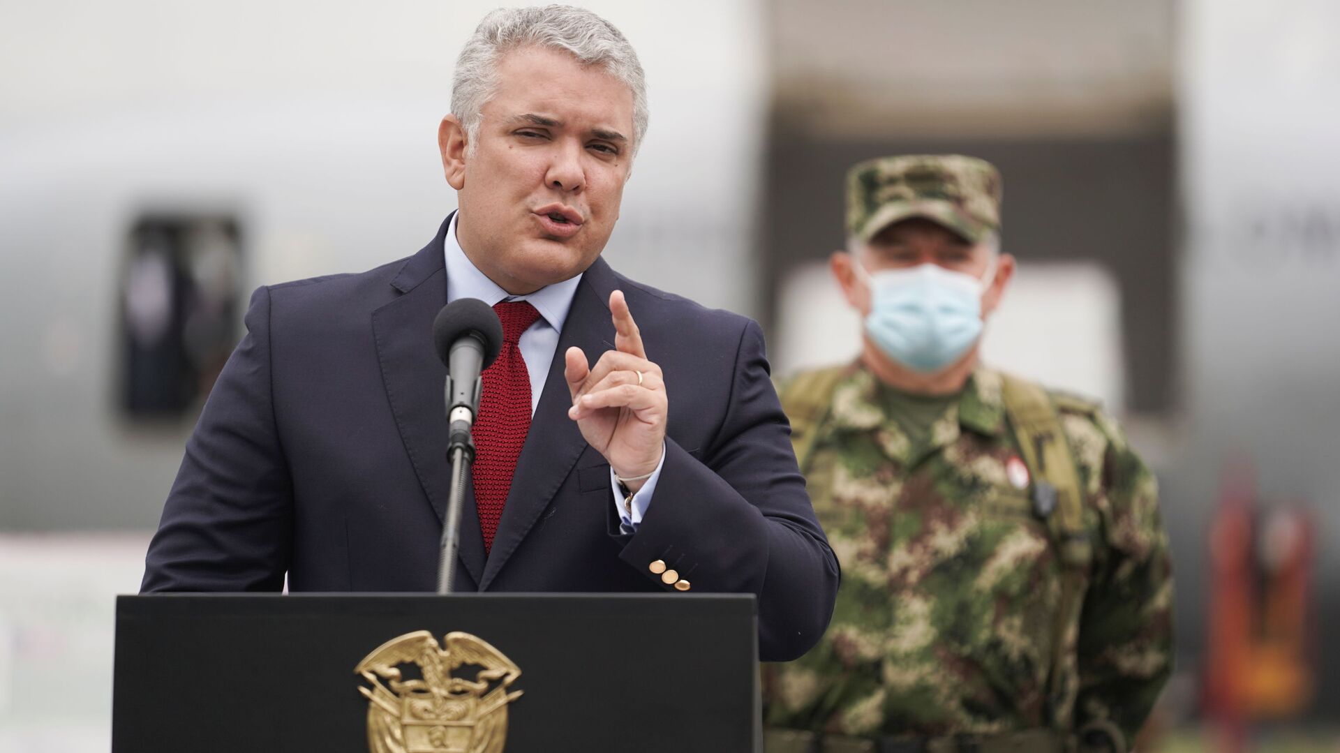 Colombia's President Ivan Duque speaks after the arrival of a shipment of Johnson & Johnson vaccines against the coronavirus disease (COVID-19), in Bogota, Colombia July 1, 2021. - Sputnik International, 1920, 15.07.2021