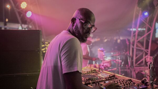 DJ Black Coffee (Nkosinathi Innocent Maphumulo) performs his show at Altitude Beach club in Fourways, Johannesburg, on March 21, 2021 - Sputnik International