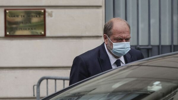 France's Justice Minister Eric Dupond-Moretti leaves the Court of Justice after questioning, in Paris, on July 16, 2021. - French Justice Minister Eric Dupond-Moretti was charged on July 16, 2021, in a conflict of interest inquiry after questioning by investigating magistrates, his lawyers said. Dupond-Moretti, 60, has been accused of taking advantage of his position as minister to settle scores with opponents from his legal career. He is France's first sitting justice minister to be charged in a legal probe. - Sputnik International