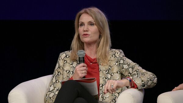 United States Border Patrol agents process  migrants who crossed the US-Mexico border into the United States in Roma, Texas on July 9, 2021 - Republican lawmakers have slammed Biden for reversing Trump programs, including his remain in Mexico policy, which had forced thousands of asylum seekers from Central America to stay south of the US border until their claims were processed.  - Sputnik International