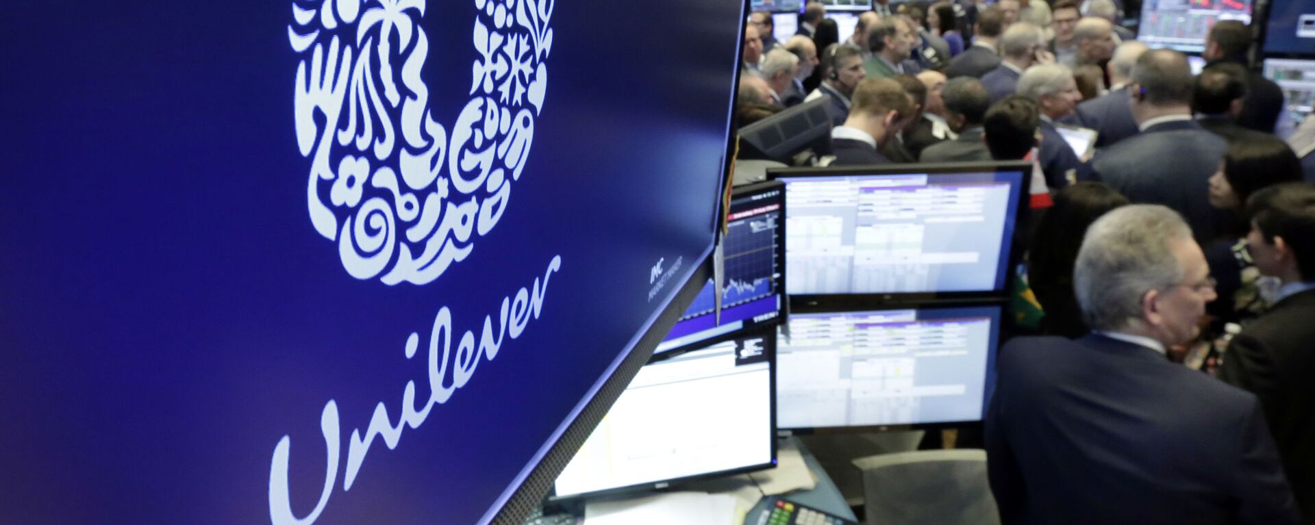 FILE - In this Thursday, March 15, 2018 file photo, the logo for Unilever appears above a trading post on the floor of the New York Stock Exchange. Consumer products giant Unilever, said Thursday July 23, 2020, that second-quarter sales were only slightly lower than the same period a year ago despite the lockdown measures triggered by the global fight against the coronavirus. - Sputnik International, 1920, 23.07.2021