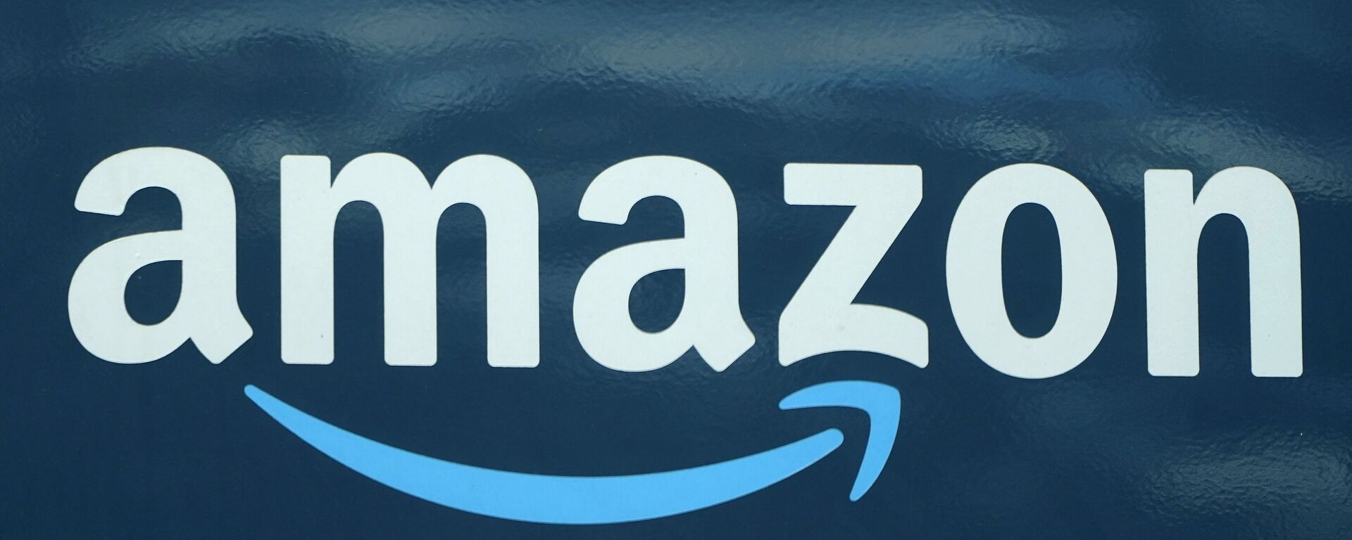 An Amazon logo appears on an Amazon delivery van, Thursday, Oct. 1, 2020, in Boston.  - Sputnik International, 1920, 18.10.2022