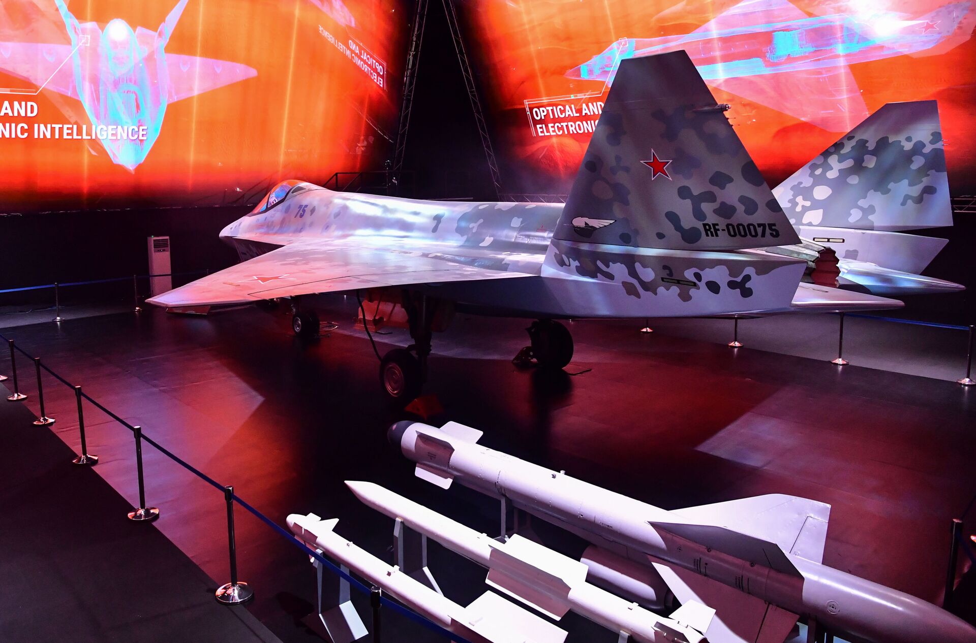 A prototype of Russia's new Sukhoi Checkmate Fighter is displayed at the MAKS 2021 International Aviation and Space Salon, in Zhukovsky, outside Moscow, Russia. The missiles on display include the R-73 and R-77 anti-air missiles and the Kh-59MK anti-ship missile.  - Sputnik International, 1920, 07.09.2021