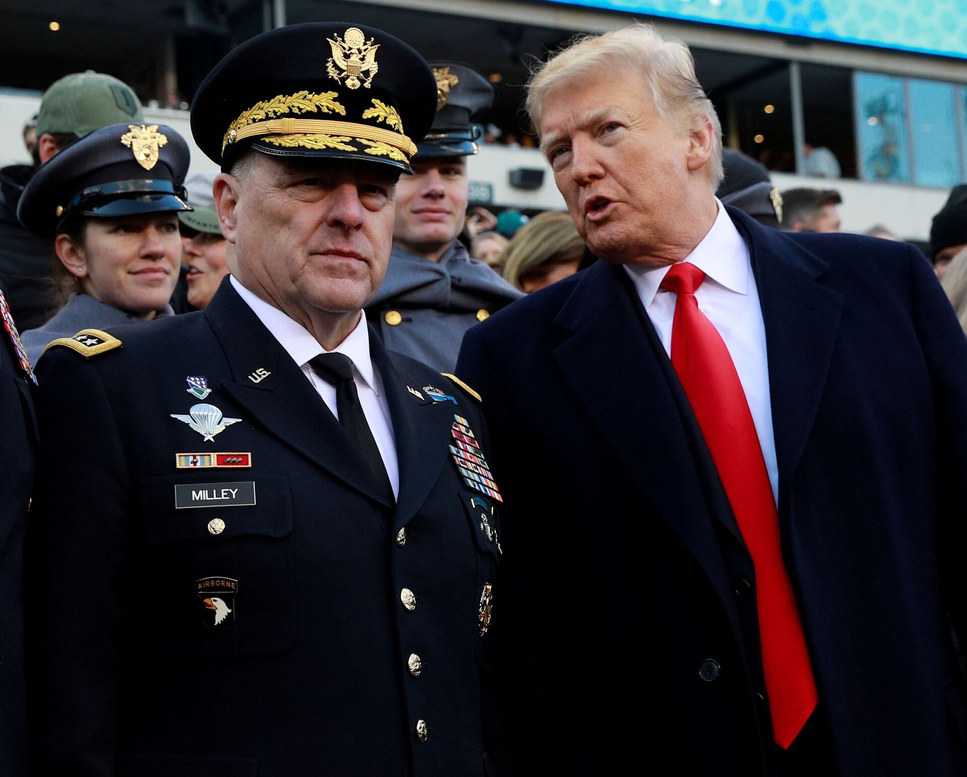  U.S. President Donald Trump and Gen. Mark Milley, Chief of Staff of the United States Army, speak at the 119th Army-Navy football game at Lincoln Financial Field in Philadelphia, Pennsylvania, U.S. December 8, 2018 - Sputnik International, 1920, 07.09.2021