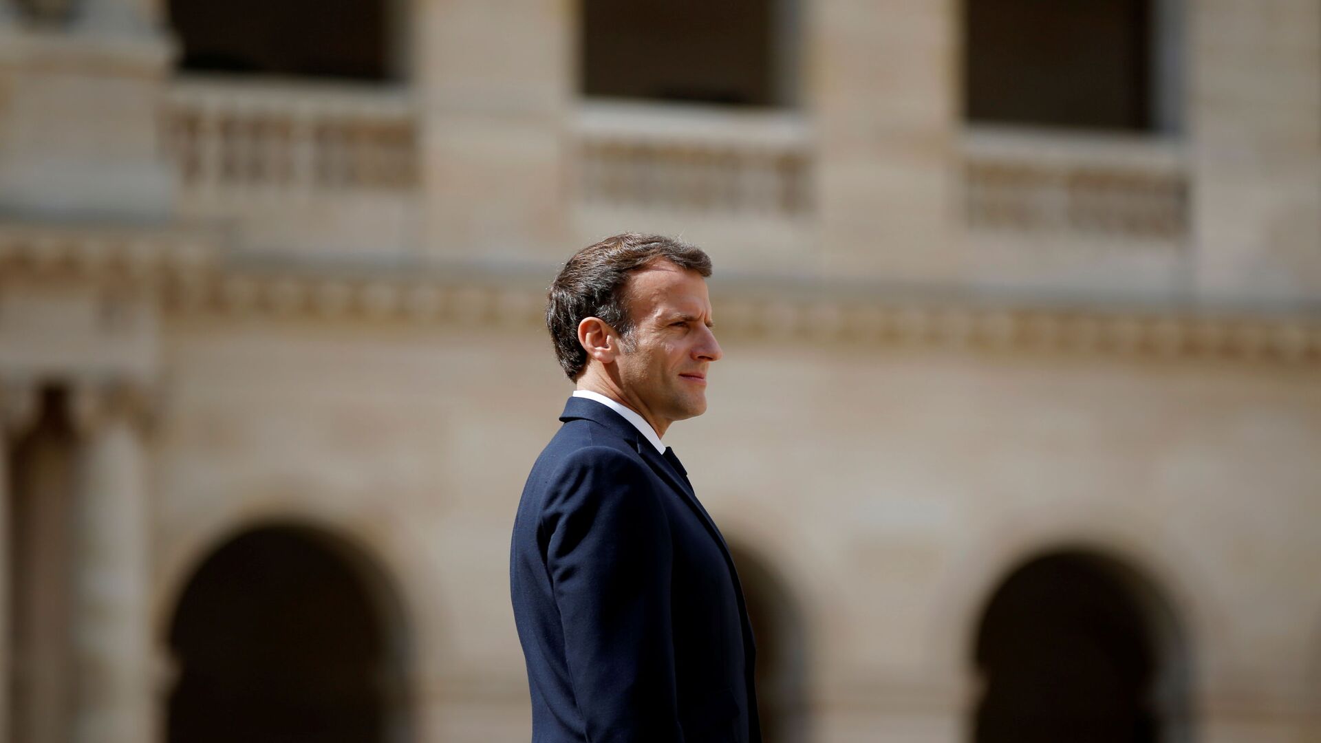 French President Emmanuel Macron attends a prise d'armes military ceremony at the Invalides in Paris, France, July 8, 2021. REUTERS/Sarah Meyssonnier/Pool - Sputnik International, 1920, 06.09.2021