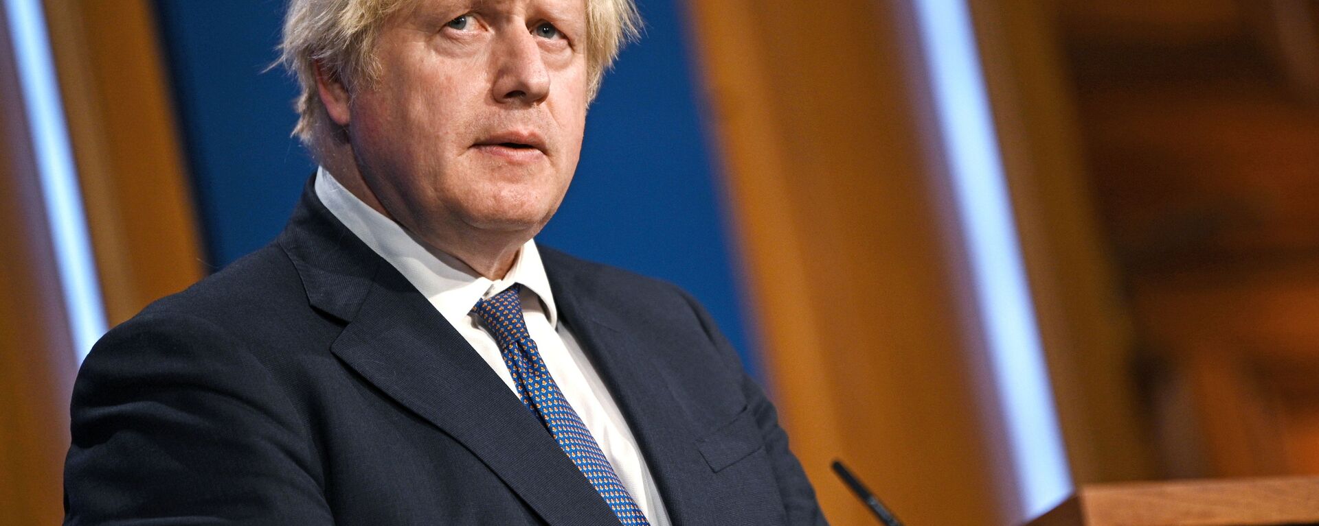Britain's Prime Minister Boris Johnson holds a news conference in London - Sputnik International, 1920, 05.01.2022