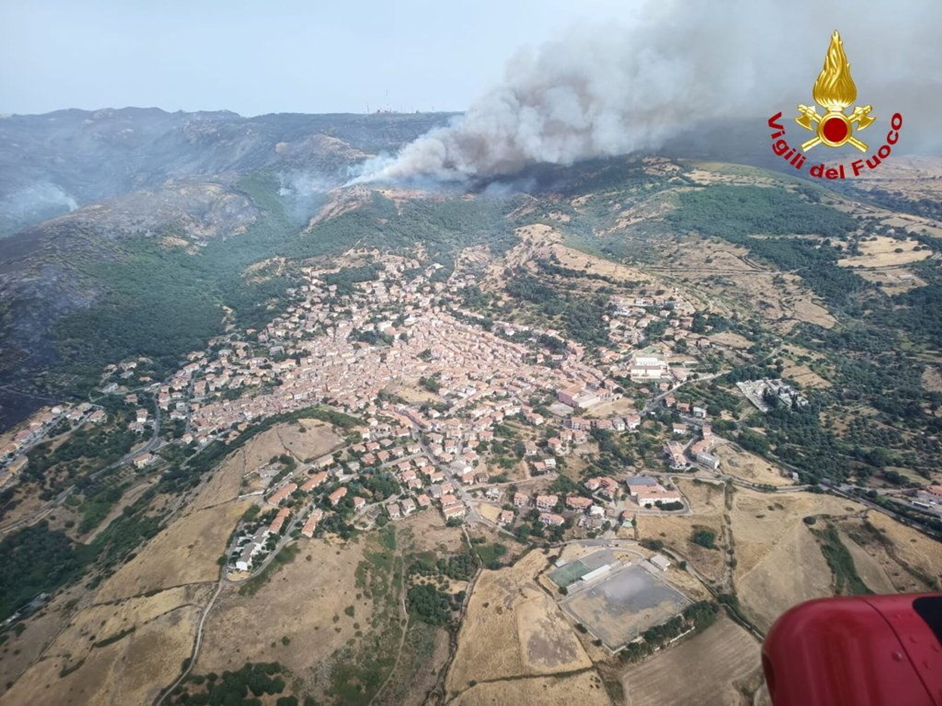 An aerial view from a helicopter shows a large wildfire that broke out near Santu Lussurgiu, Sardinia, Italy July 25, 2021. - Sputnik International, 1920, 07.09.2021